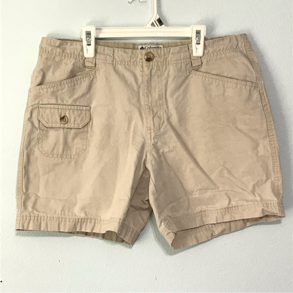 Columbia Womens Shorts Size 10 Khaki Beige Tan Outdoor Casual Walking FLAWS